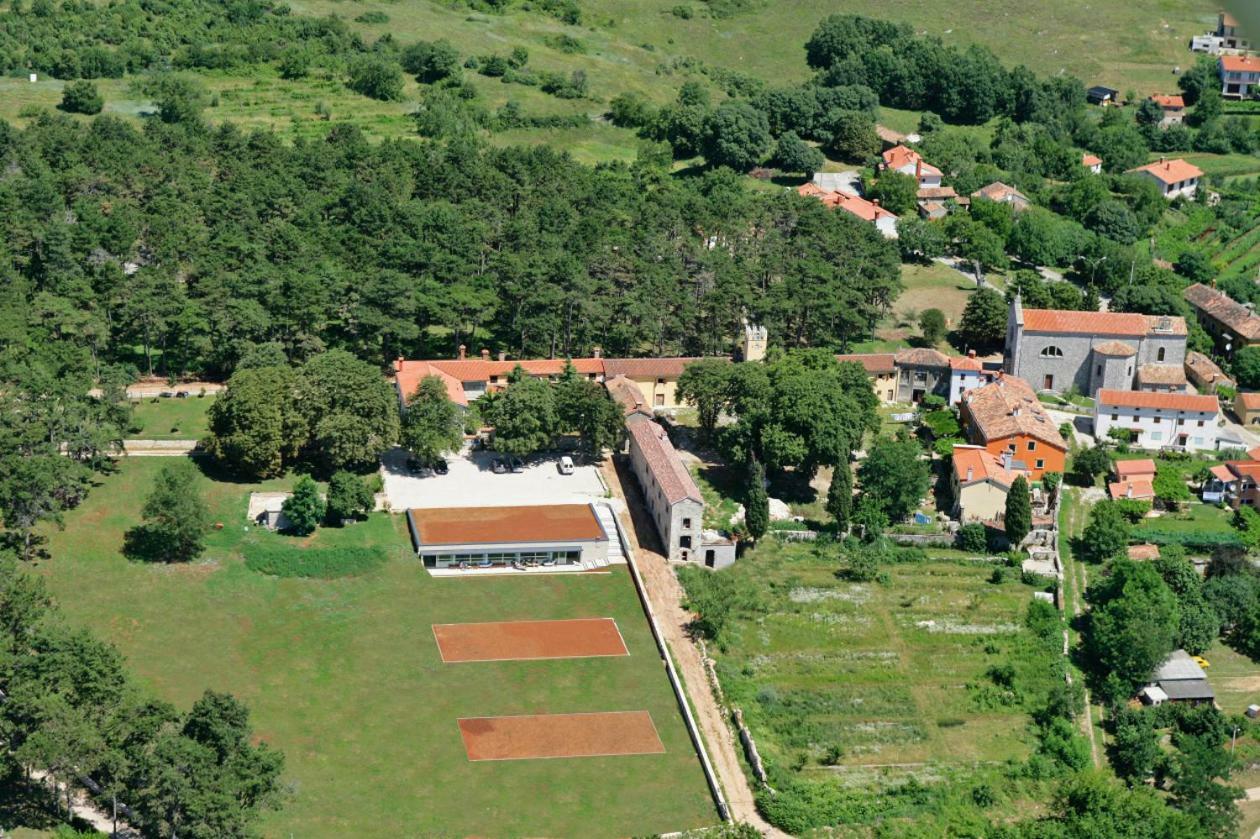 Kastel Pineta In Sveti Martin * Istrien Hotell Nedeščina Eksteriør bilde