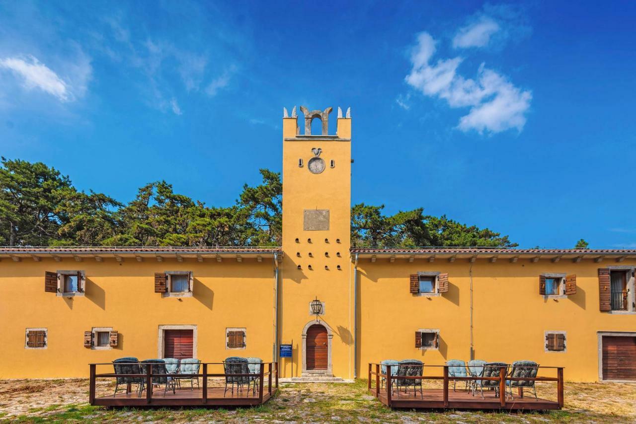 Kastel Pineta In Sveti Martin * Istrien Hotell Nedeščina Eksteriør bilde